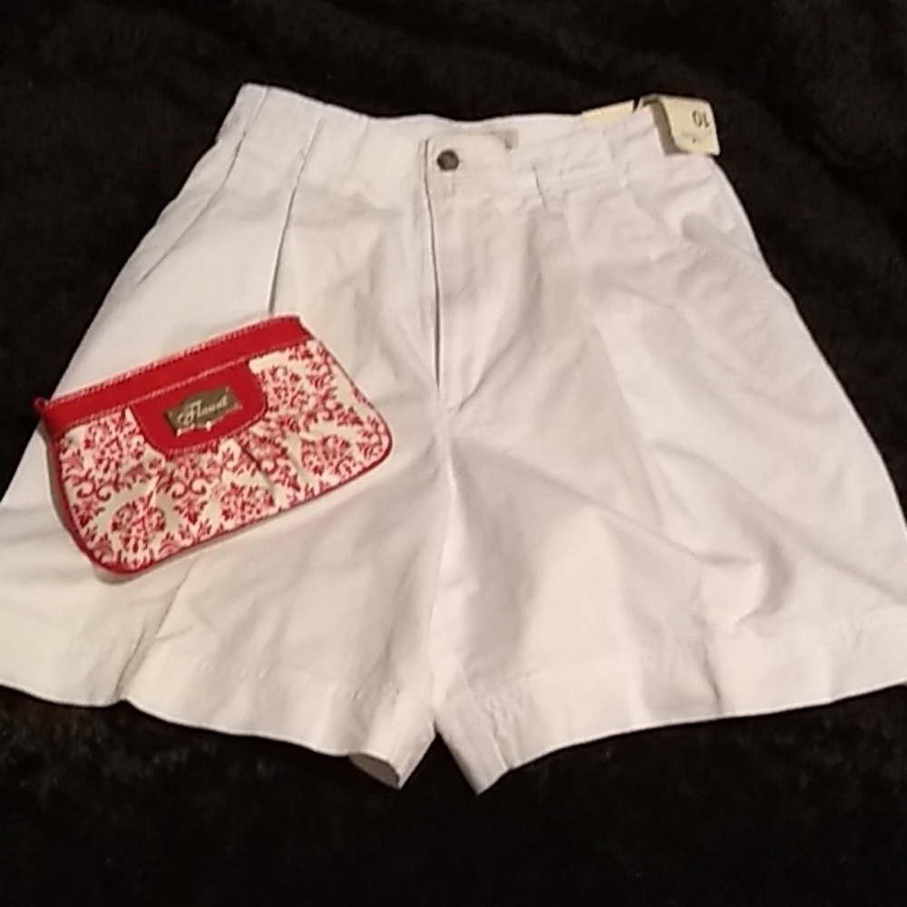 NWT St John's Bay Size 10 Pleated Shorts with bag